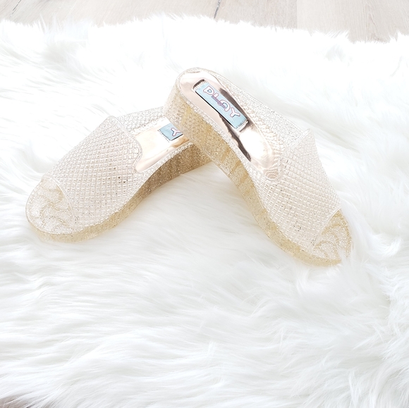 NWOT JEFFREY CAMPBELL PLAY Wedge Jelly Sandals - Picture 3 of 8